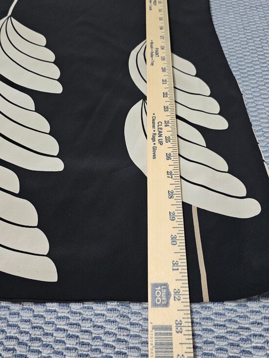 Diane Von Furstenberg Black 100% Silk "Bizzy" Wing Print Sheath Dress Size Small - Picture 8 of 8